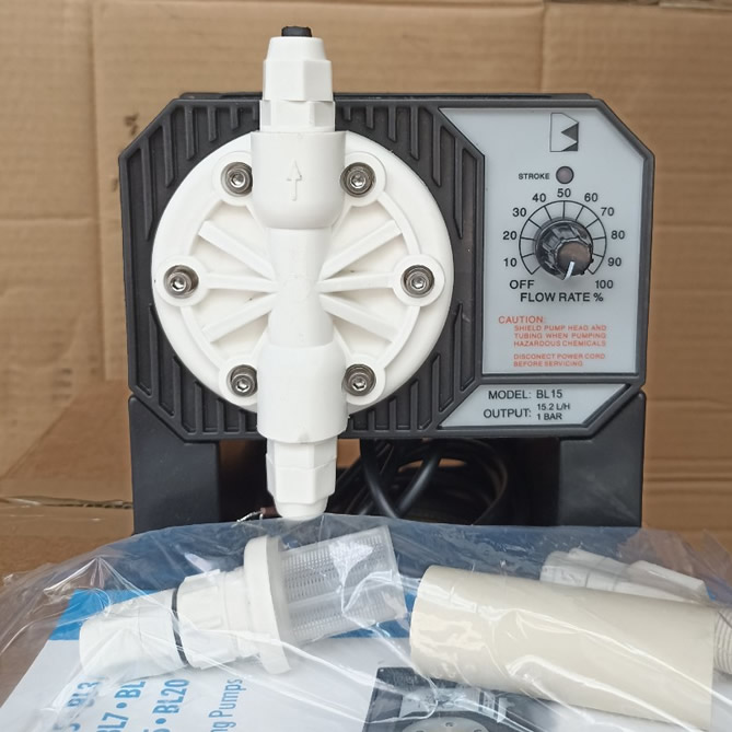 Máy bơm định lượng HANNA BL15