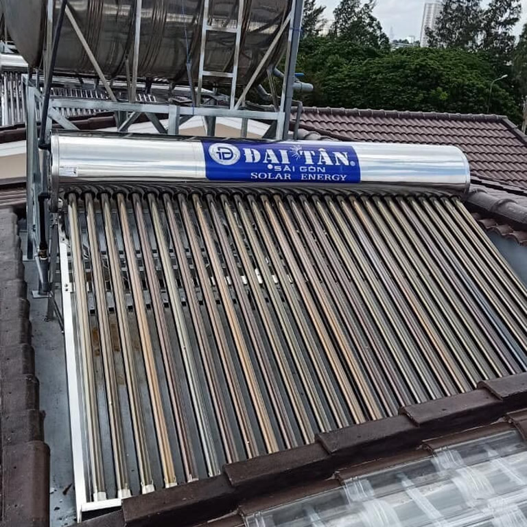 Máy năng lượng mặt trời Đại Tân 240L