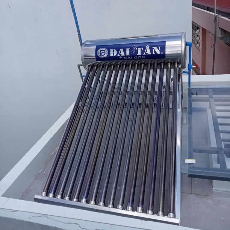 Máy nước nóng năng lượng mặt trời 160 lít Đại Tân