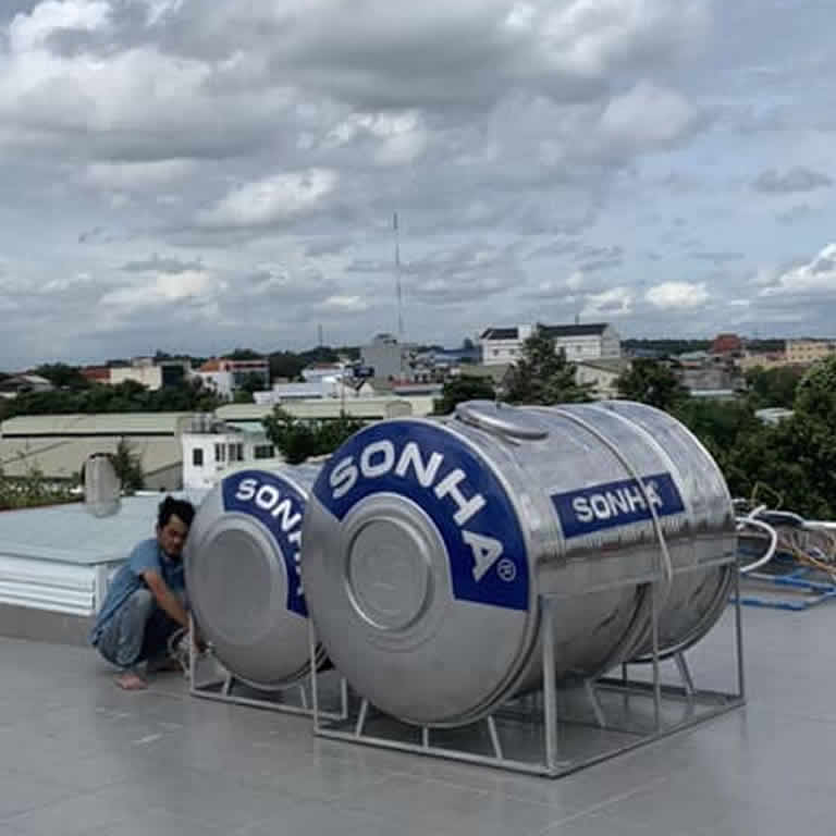 Bồn inox Sơn Hà 2000 lít ngang